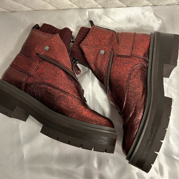 Sam Edelman Linds Red Metallic Distressed Zipper Boots Size 7.5 - Picture 6 of 10